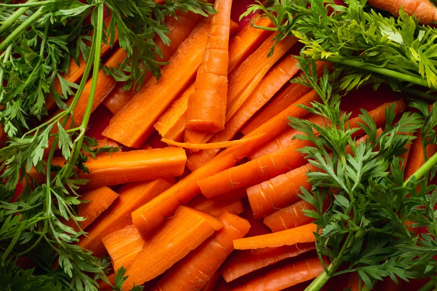 Carrot Root Oil Benefits Compared to Carrot Seed